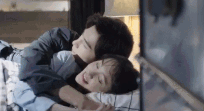 先定个小目标 比方说成为高甜虐狗剧的女主