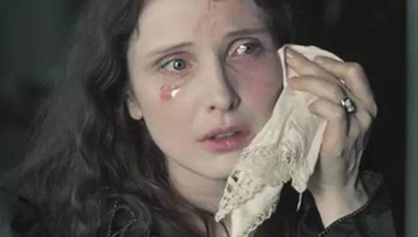 吸血鬼女伯爵用处女的血来美容,电影《女伯爵