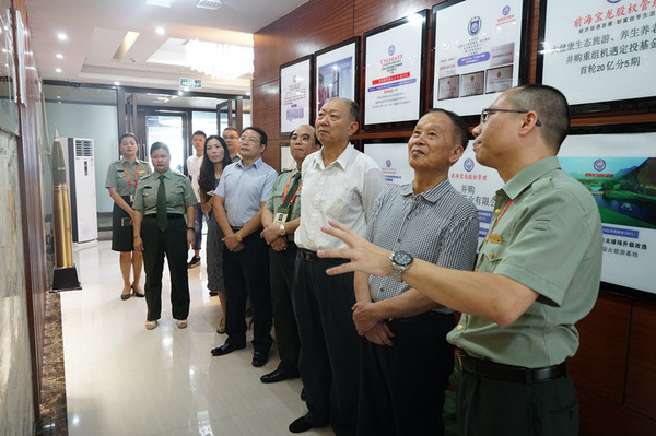 解放军驻香港部队首任参谋长,湖南省军区原副司令员蔡家作将军,中共