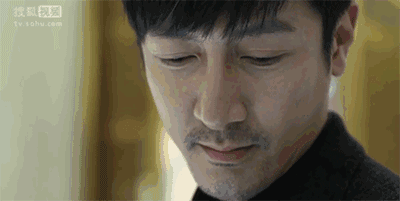 给霍建华饰演的薄靳言打电话,眼睛里有星星. ▼