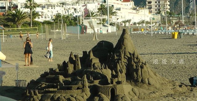 西班牙特内里费岛黑沙滩 比基尼排球美女大展