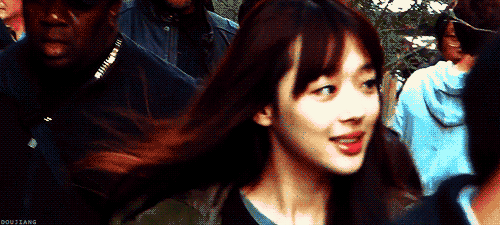 【美图】崔雪莉再次放飞自我,画风还是没有最辣眼只有