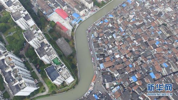 这是航拍的上海市虹口区嘉兴路街道张桥居民区与周边的楼盘(1月9日摄)图片