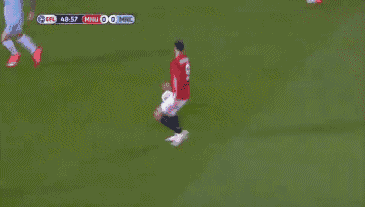 曼联在联赛杯半决赛首回合中,主场迎战照尔城.