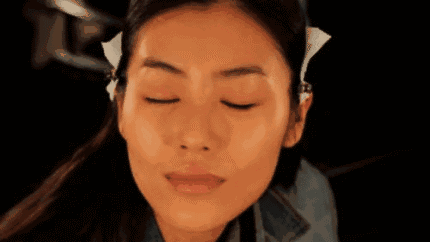 如何过年回家让七大姑八大姨都喜爱——学刘雯!