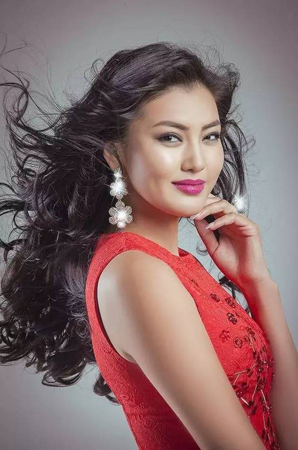 蒙古国十大美女，别样风情!