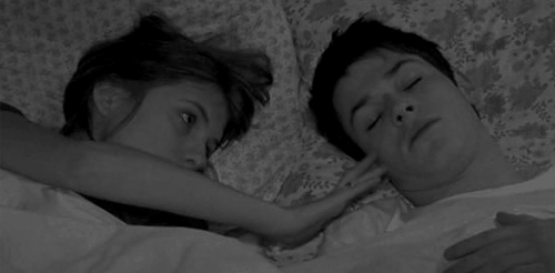 第二种在女人这里,一般不会被揭穿, 她们知道那是情话那是浪漫.