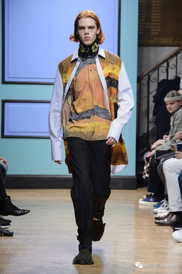 w.anderson中世纪迷幻图案的现代服装