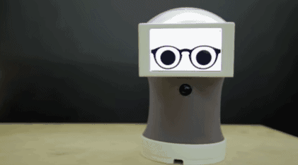 这个小机器就会发表情包,要你有何用?