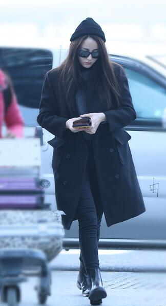 迪丽热巴机场照_迪丽热巴私人照_迪丽热巴生活照街拍-圈子花园图片