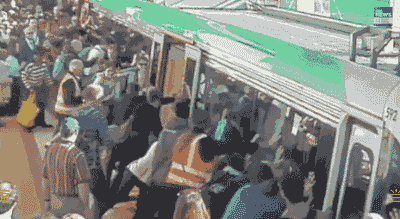 春运乘飞机,火车,地铁这些你必须知道!天津站一乘客就