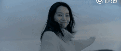 就知道,同为演员的两人,对彼此在工作中和别人的亲密互动完全没放心上