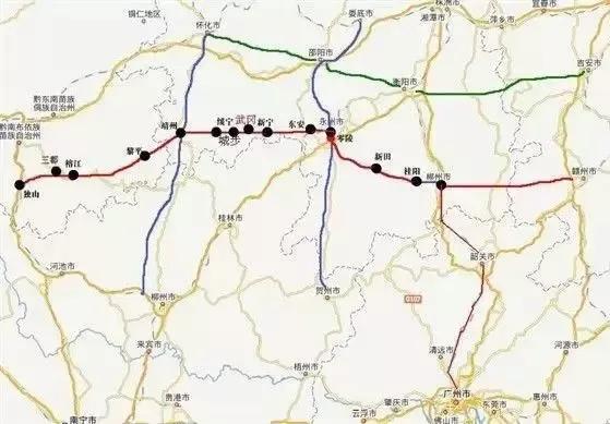 中,兴义至永州至郴州至赣州,临沧至清水河等铁路项目,已列入《中长期