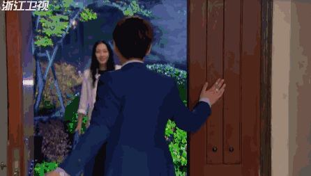 而对于女主之外的女人都是各种冷漠脸