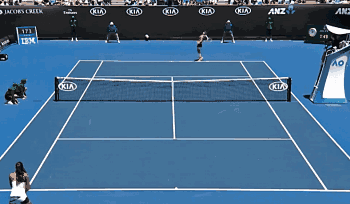 ▼赛点球gif动图,吉布斯正手进攻球出界.