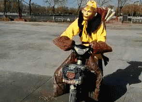 请教一下各位段友,最右边谁呀? ▲朵朵呀,夏雨的女神.