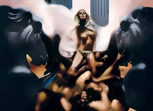 knight利用传统摄影和数字技术打造了一个虚幻又抽象的概念艺术年历