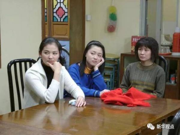 还不知道?透露一个细节,她出演该剧一年后单飞发展,两年后出演了《还珠格格3》中的缅甸公主慕沙。
