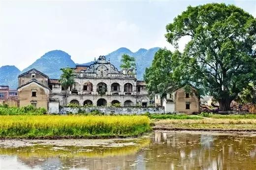 黄肇熙庄园是广西最大的地主庄园,位于武宣县二塘乡樟村.