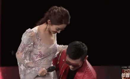 张继科的腰伤能抱赵丽颖吗?粉丝:我们颖宝很轻的