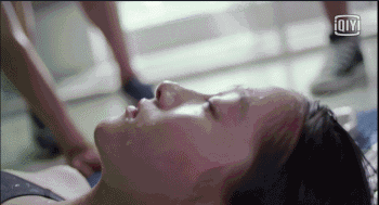 11岁拍吻戏!17岁拍裸露戏!现在的童星是不是都太早熟了?