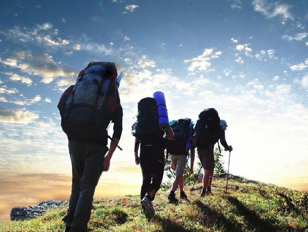 户外登山活动必看登山装备大全!