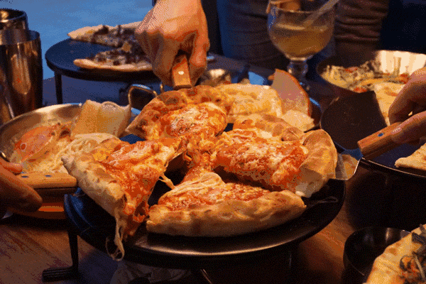 金街探店-腊八节,除了喝粥,加点pizza更够味!-美食