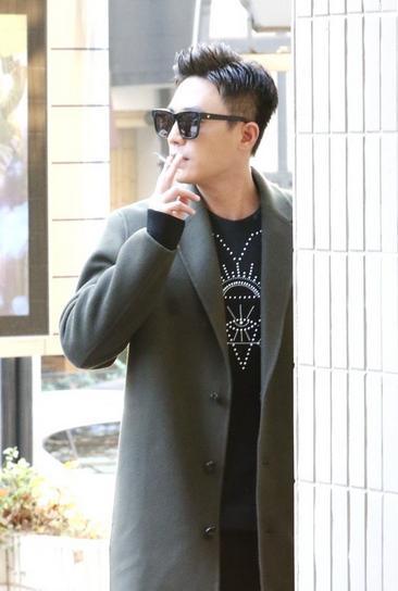 杜淳吞云吐雾抽烟姿势很在行,第二张图片亮了