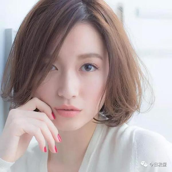 脸大的女生选什么发型好?