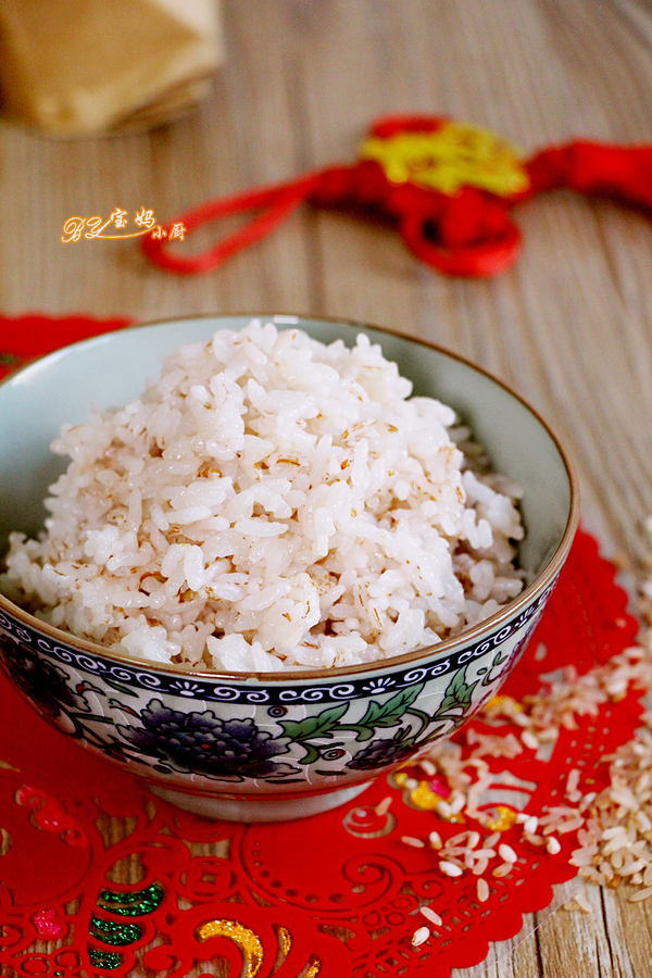 宝妈做了两种花米饭:1 红米 粳米;2 紫米 粳米,还可以依据