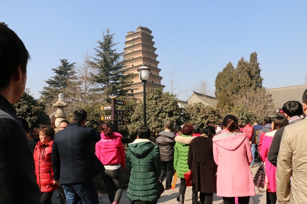 5公里的长安区郭杜乡香积寺村,是国务院确定的汉族地区佛教全国重点