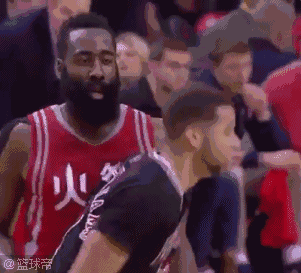 点赞哦~ 【篮球帝】微信最全篮球gif图库 长按下方二维码,识别,关注