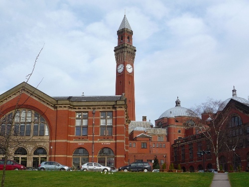 2017英国留学资讯:伯明翰大学取消部分专业申请费