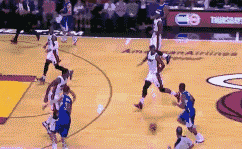 为什么说保罗是联盟第一控卫 看他运球过人就知道