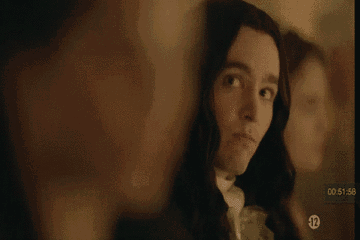 我可能看了假的《凡尔赛》