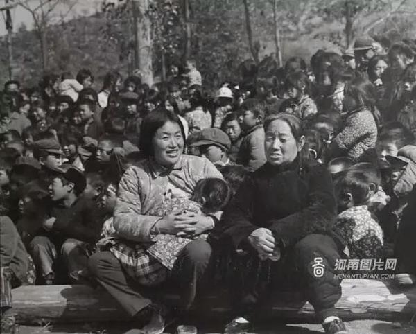 【老照片】这是春节里我们怀念的"年味"吗?