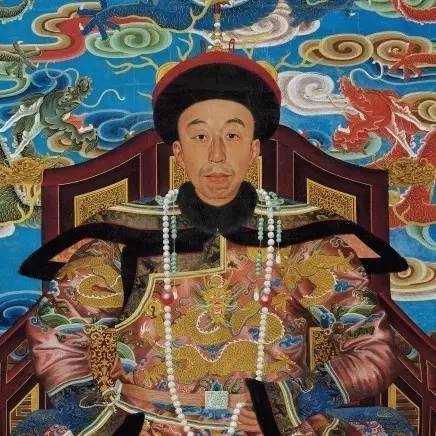 清乾隆宫廷绘果亲王弘曕朝服像赏析