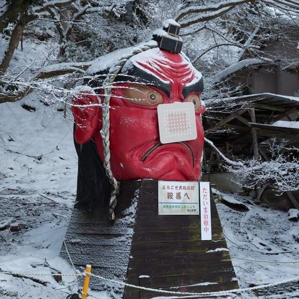 鞍马寺天狗雕像鼻子折断却意外萌了起来?