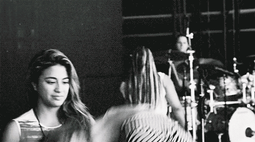 情人节干嘛?当然是看《5 0°黑》