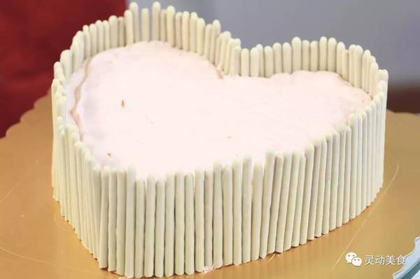 蛋糕胚怎么切好看 a2bm0k0332735086619.jpg