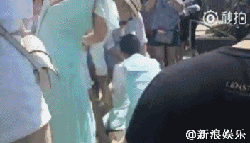 柳岩发这种大尺度爆乳照!难怪这些男星觊觎她的胸