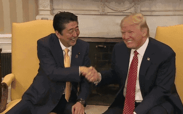 安倍被打脸!特朗普又握手了,但被加拿大总理完美克制