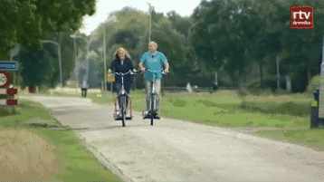 路人在街头上看到都忍不住拍个照留念