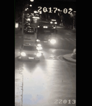 厚街三屯惨烈车祸,一女孩从摩托车上摔下,被大货车当场碾死!