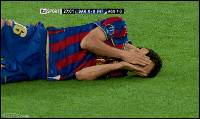 足球场上,假摔也是有学问的!