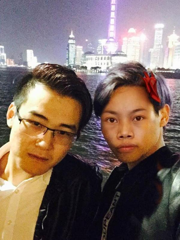 ps恶搞:求大神p得吃豪华一点,最好吃大餐那种!