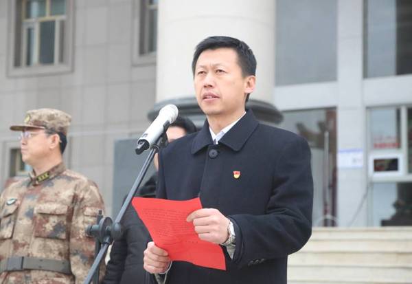 且末县举行反恐维稳誓师大会
