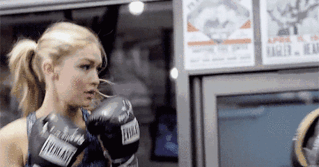 【科学健身】维密天使这么练:现在不玩命,将来命玩你!