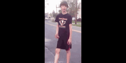 他只有18岁,却让无数人把屏都舔烂了!