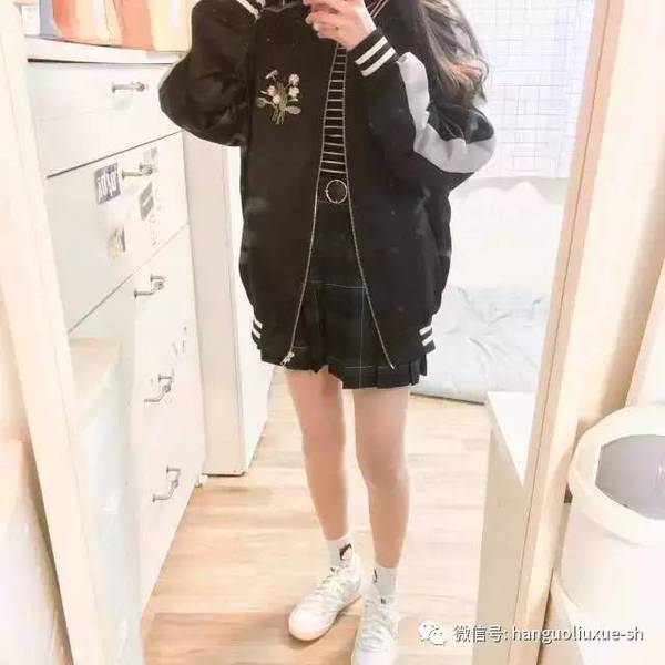 白蓝校服怎么穿搭学生_学生校服图片